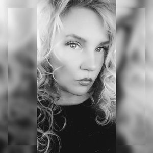 Meet your Posher, Bobbie